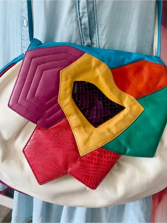 Sharif Handbags - Vintage 1980s Sharif Genuine Leather Barrel Crossbody Floral Patchwork Bag Art
